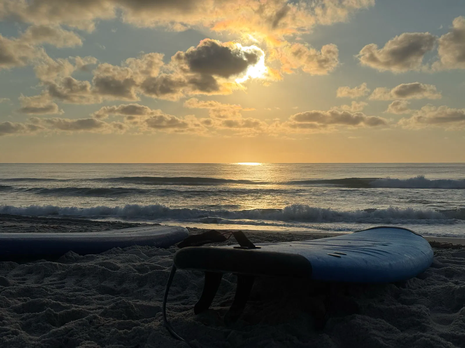 Sunrise surf at Access 42
